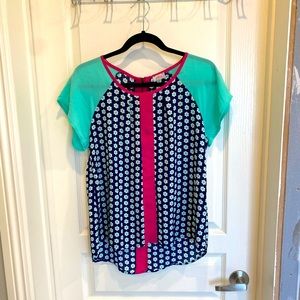 Womens shirt sleeve top size S